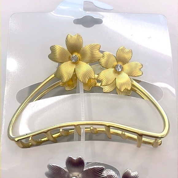 Brand New Natasha Set of 2 Metal Floral Rhinestone Gold & Silver Tone Hair Clips - Picture 9 of 15